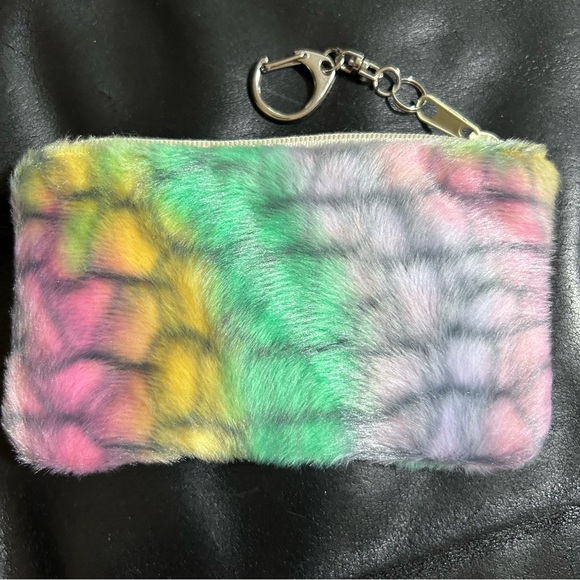 Faux fur Zipper pouch with keychain 3” x 5.25” - Picture 3 of 5
